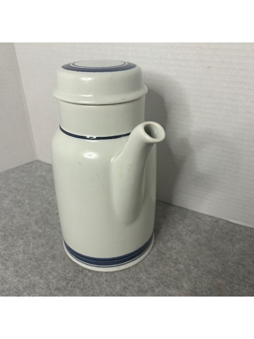 Royal Doulton Lambeth Stoneware Biscay Blue White Teapot 8-3/4x8-1/2” RARE FIND